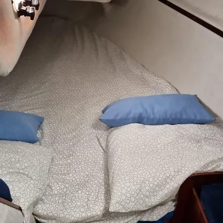 Num Veleiro Em Hotel en barco *